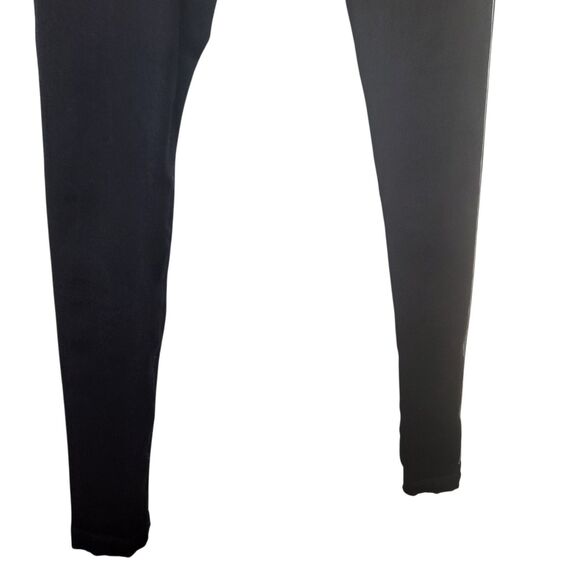 Fabletics Black And White Heavy Compression Stretch Leggings Size XS - Picture 4 of 11